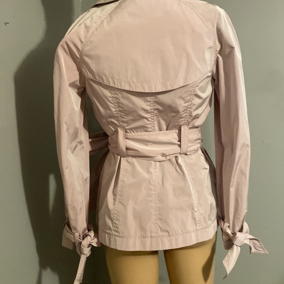 Burberry lavender raincoat like new - Picture 3 of 7